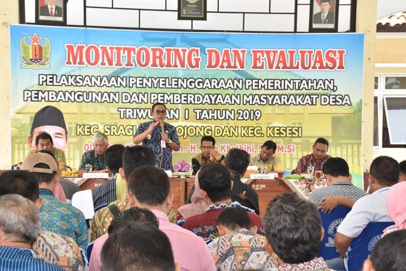 images/2019/berita/04/Bupati_Monev_di_Sragi-1