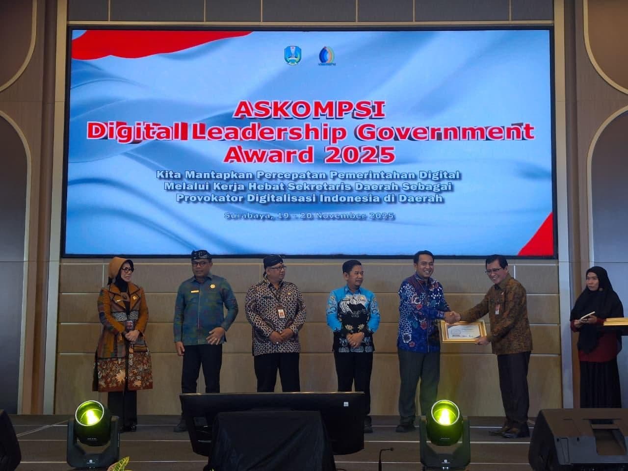 Sekda Yulian Akbar Kembali Raih ADLG Award 2025