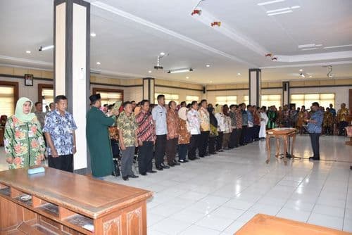images/2019/berita/08/pelantikan1