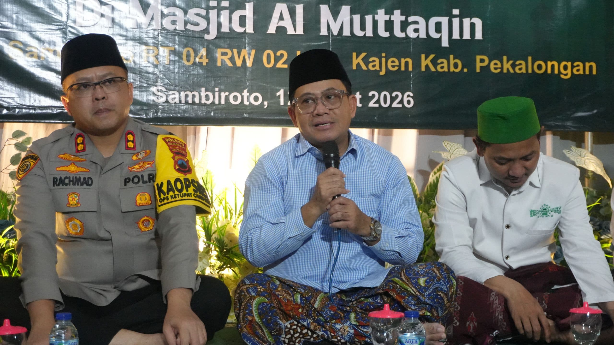 Plt. Bupati Pekalongan Serap Aspirasi Warga Saat Tarawih Keliling di Sambiroto