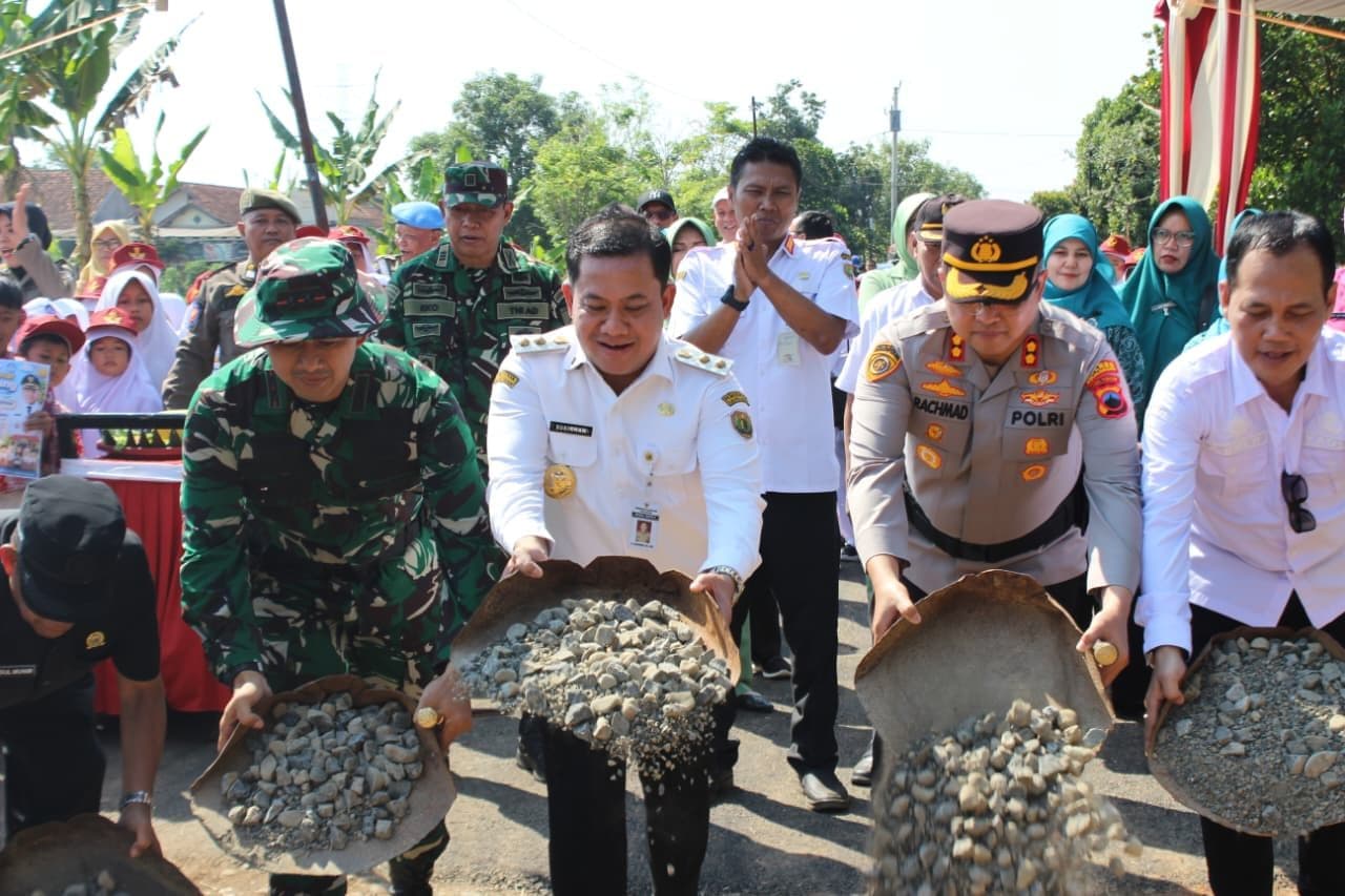 TMMD Sengkuyung Tahap III Resmi Dibuka, Pemkab Pekalongan dan TNI Perkuat Sinergi Bangun Desa